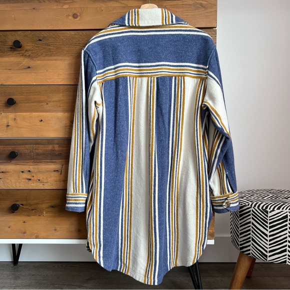 Aerie Oversized Shacket - Picture 3 of 6